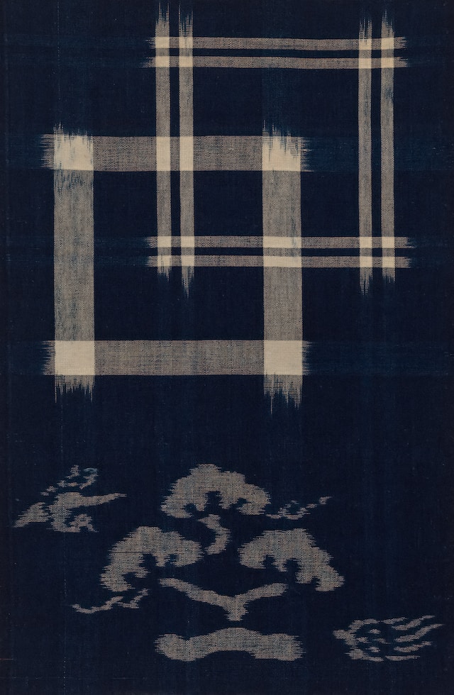 Apache Rugs: Utilitarian and Decorative Purposes